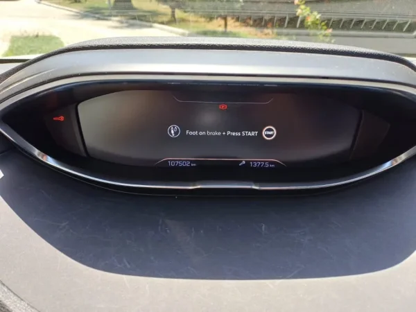 Shitet makine Peugeot 5008 GT Line MJET I PERSONALIZUAR NGA FABRIKA FRANCEZE, Nafte, e bardhë automatik Kondicioner 107,000 km, 16.000 €