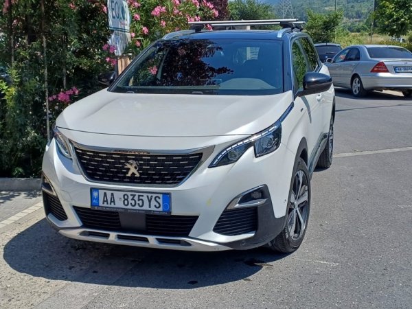 Shitet makine Peugeot 5008 GT Line MJET I PERSONALIZUAR NGA FABRIKA FRANCEZE, Nafte, e bardhë automatik Kondicioner 107,000 km, 18.000 €