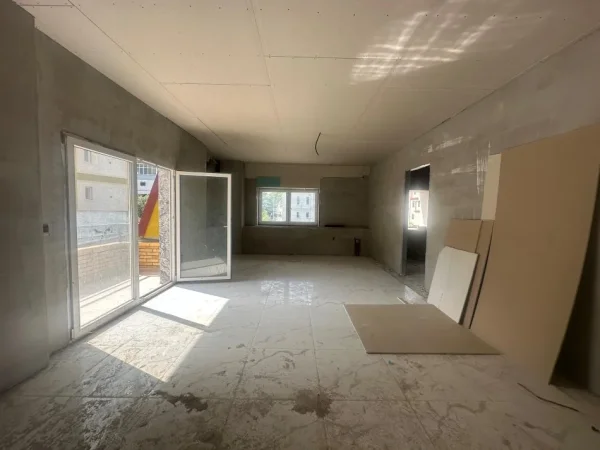 Tirane, shitet apartament 3+1 Kati 2, 156 m² 234.000 € (farke)