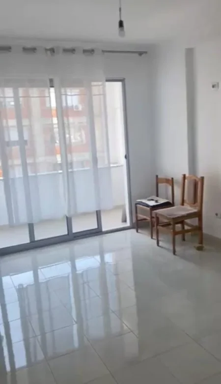 Tirane, shitet apartament 2+1 Kati 2, 86.000 € 