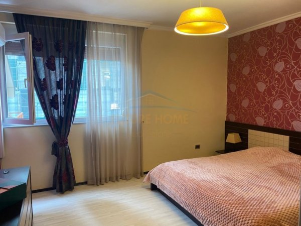 0683487469 Tirane, jepet me qera apartament 2+1+Ballkon Kati 2, 110 m² 700 € (ISH EKSPOZITA)