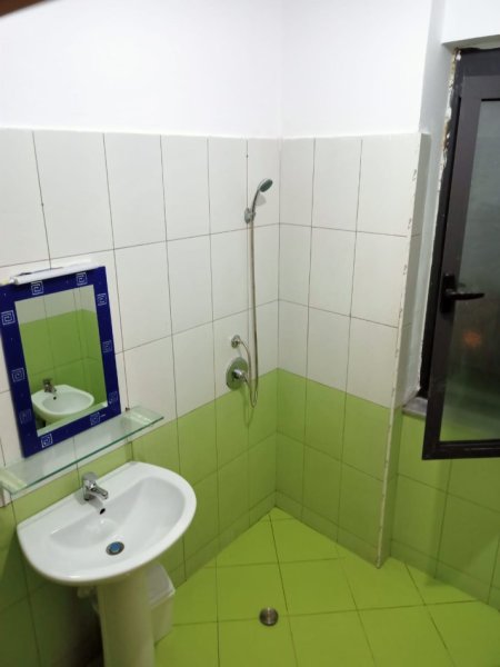 Tirane, jepet me qera apartament 1+1 Kati 2, 74 m² 360 € (ASTIR)