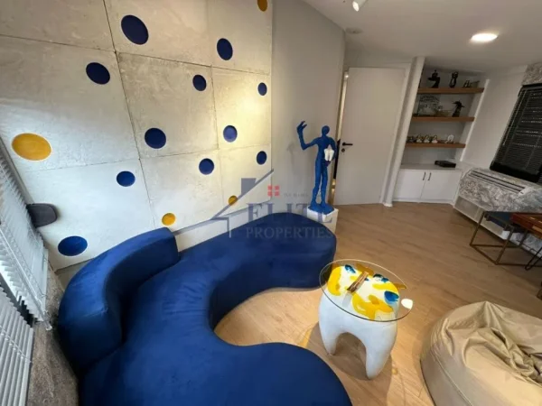 Shqiperi, jepet me qera ambjent biznesi Kati 7, 40 m² 600 € (Ali Demi)