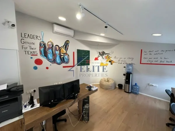 Shqiperi, jepet me qera ambjent biznesi Kati 7, 40 m² 600 € (Ali Demi)