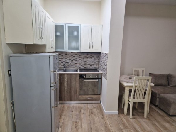 Tirane, jepet me qera apartament 2+1 Kati 0, 65 m² 600 € (Astir)