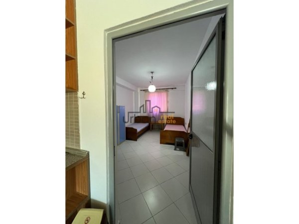 Tirane, jepet me qera apartament 1+1 Kati 1, 50 m² 350 € (Rruga Jordan Misja)