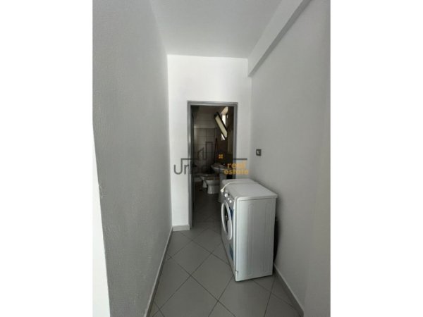 Tirane, jepet me qera apartament 1+1 Kati 1, 50 m² 350 € (Rruga Jordan Misja)