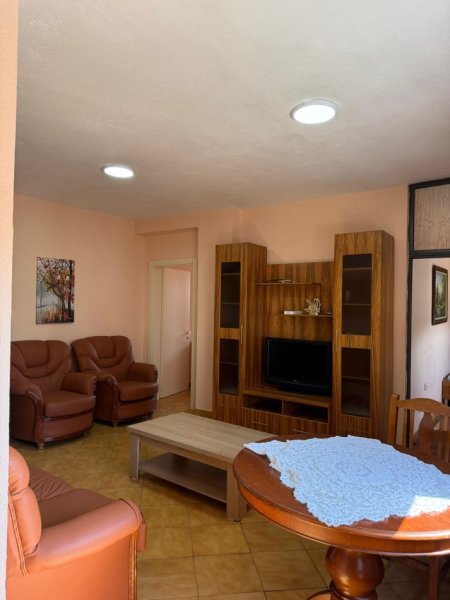 Tirane, jepet me qera apartament 2+1 Kati 9, 650 € 