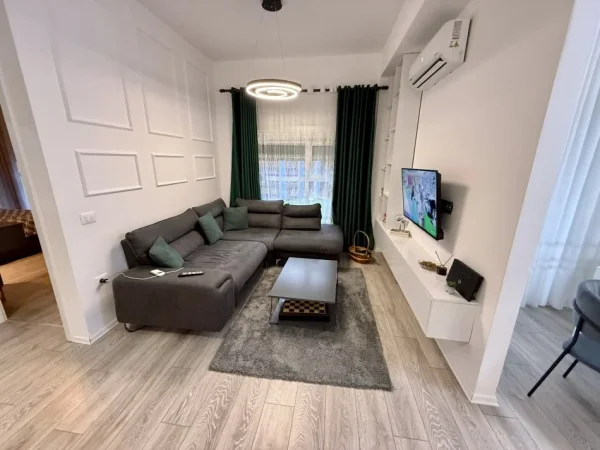 Tirane, jepet me qera apartament 2+1+Ballkon Kati 2, 78 m² 450 € (Kompleksi Mangalem, Ali Dem)