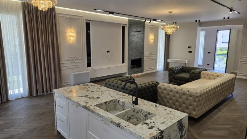 Tirane, jepet me qera Vile 2 Katshe , 306 m² 3.600 € (TEG)