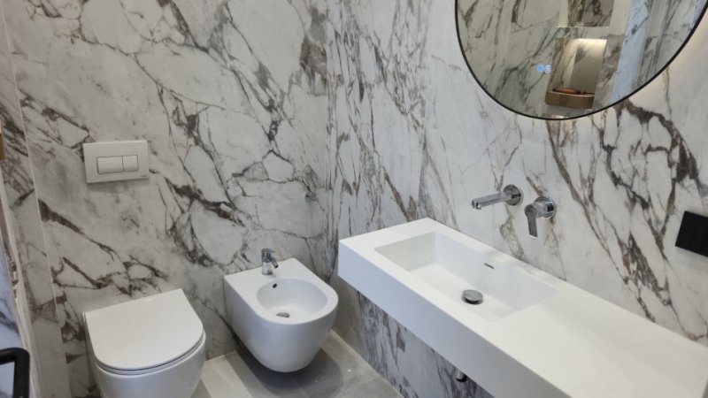 Tirane, jepet me qera Vile 2 Katshe , 306 m² 3.600 € (TEG)