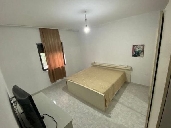 Tirane, jepet me qera apartament 2+1 Kati 2, 65 m² 300 € (Sanatorium)