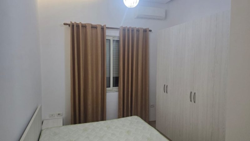 Tirane, jepet me qera apartament 1+1 Kati 1, 500 € 
