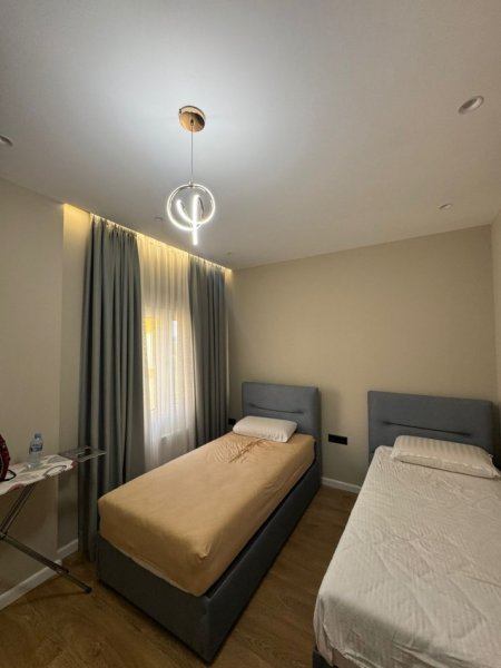 Tirane, shitet apartament 2+1+Ballkon Kati 2, 116 m² 226.000 € (FARKE)
