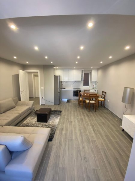 Tirane, jepet me qera apartament 2+1 Kati 3, 100 m² 450 € (Rruga Kongresi I Manastirit)