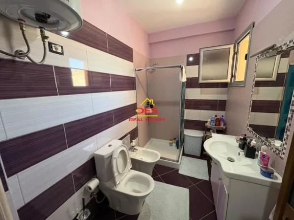 Vlore, shitet apartament 2+1+Ballkon Kati 7, 91 m² 125.000 € (Rruga Demokracia)