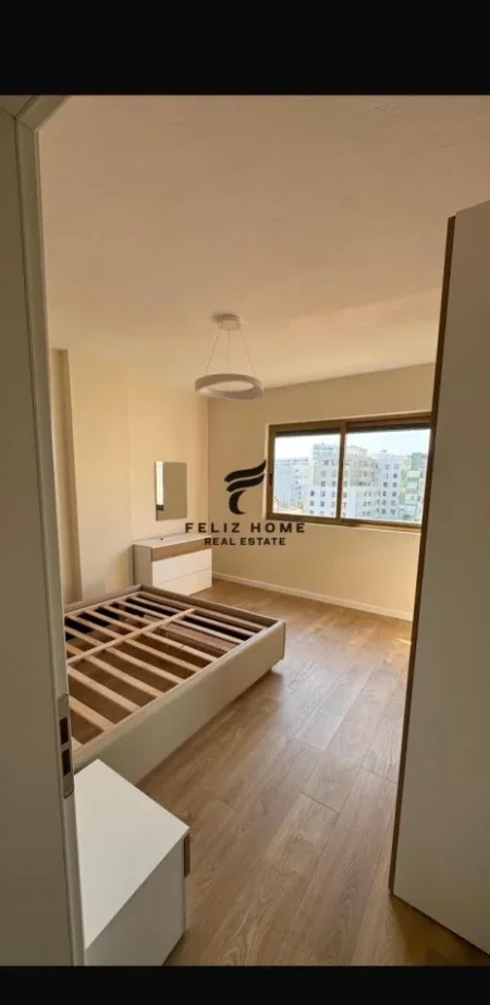 Tirane, jepet me qera apartament 2+1+Ballkon Kati 5, 75 m² 650 € (21 DHJETORI)