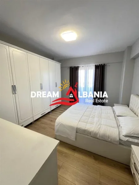 Tirane, shitet apartament 2+1+Ballkon Kati 10, 106 m² 180.000 €