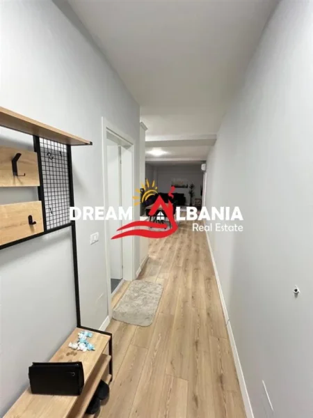 Tirane, shitet apartament 2+1+Ballkon Kati 10, 106 m² 180.000 €
