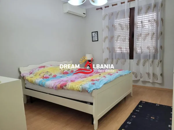 Tirane, jepet me qera apartament 3+1+Ballkon Kati 1, 140 m² 800 € (Tek Inxhinieria e Ndertimit - ID 4241037)