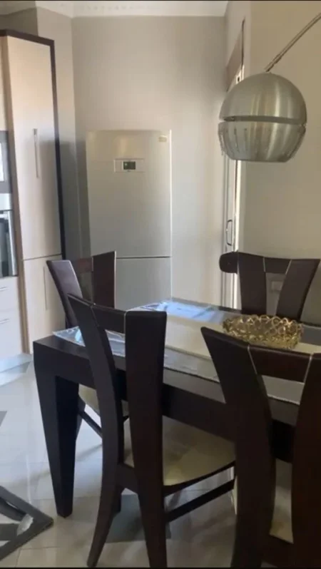 Durres, shitet apartament 3+1+Aneks+Ballkon Kati 7, 153 m² 165.000 € (Stacioni i Trenit)