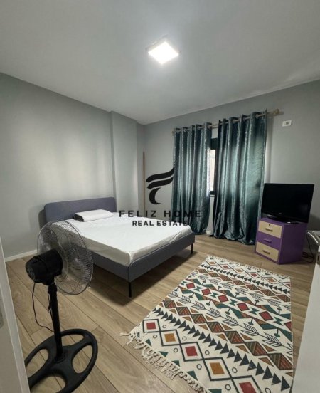 Tirane, jepet me qera apartament 2+1 Kati 4, 120 m² 400 € (FRESK)