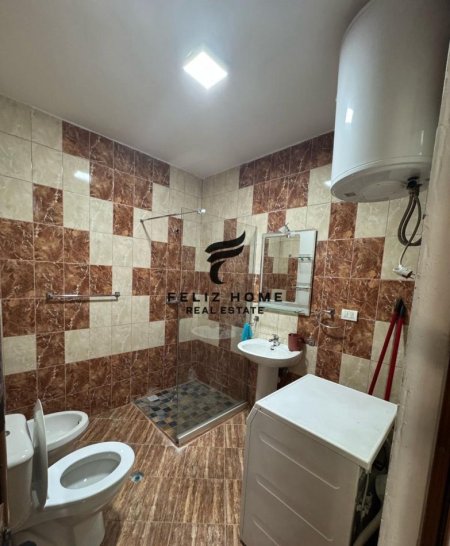 Tirane, jepet me qera apartament 2+1 Kati 4, 120 m² 400 € (FRESK)
