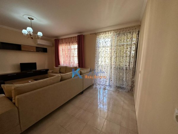 Tirane, jap me qera apartament 2+1+Ballkon Kati 2, 110 m² 665 € (Rruga e Durresit afer Gjimnazit Qemal Stafa)