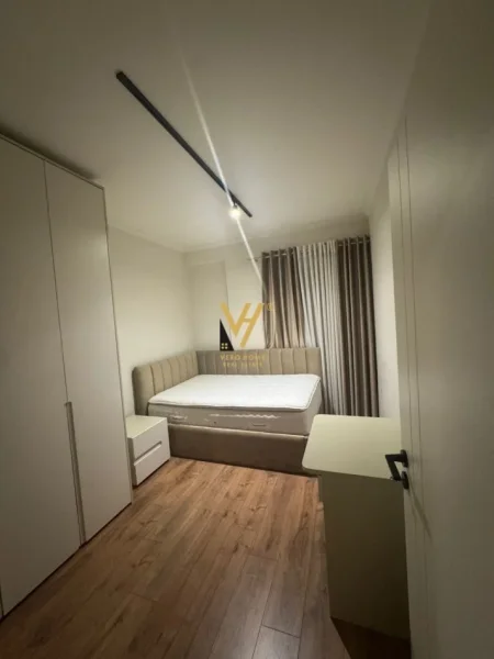 Tirane, jepet me qera apartament 2+1+Ballkon Kati 2, 110 m² 800 € (RRUGA FRANG BARDHI)