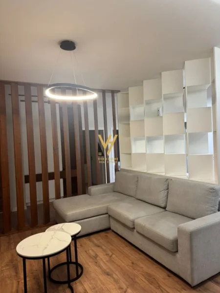 Tirane, jepet me qera apartament 2+1+Ballkon Kati 2, 110 m² 800 € (RRUGA FRANG BARDHI)