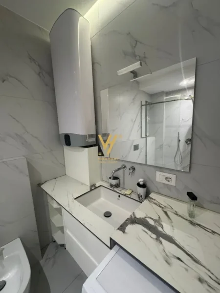 Tirane, jepet me qera apartament 2+1+Ballkon Kati 2, 110 m² 800 € (RRUGA FRANG BARDHI)