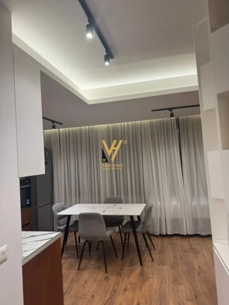 Tirane, jepet me qera apartament 2+1+Ballkon Kati 2, 110 m² 800 € (RRUGA FRANG BARDHI)