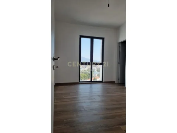 Tirane, shitet apartament 3+1 Kati 11, 123 m² 221.400 € 