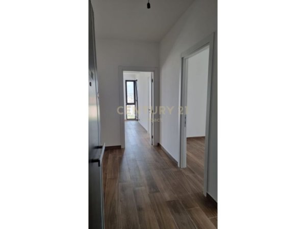 Tirane, shitet apartament 3+1 Kati 11, 123 m² 221.400 € 