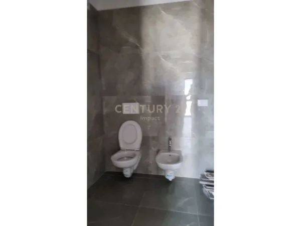 Tirane, shitet apartament 3+1 Kati 11, 123 m² 221.400 € 