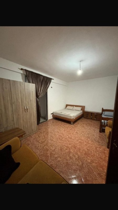 Tirane, jepet me qera apartament 1+1+Ballkon Kati 1, 85 m² 450 € (Don bosko)
