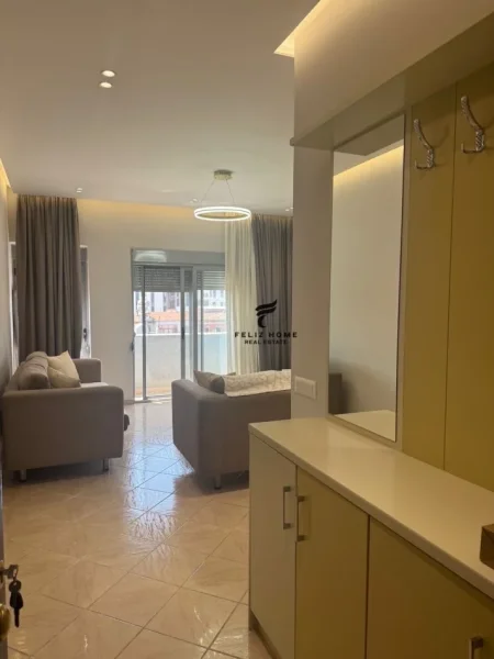 Tirane, jepet me qera apartament 2+1 Kati 5, 90 m² 650 € (RRUGA E DIBRES)