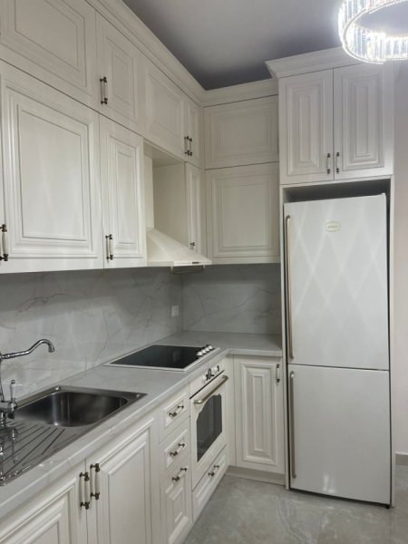 Tirane, jepet me qera apartament 2+1 Kati 3, 100 m² 650 € (farmacia 10)