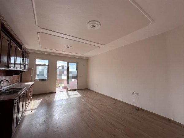Tirane, jap me qera apartament 3+1 Kati 4, 12 m² 550 € (tregu elektrik)