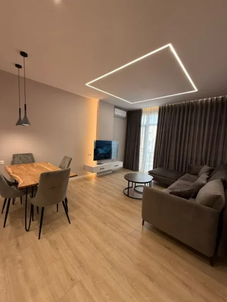 Tirane, jepet me qera apartament 1+1+Ballkon Kati 8, 61 m² 450 € (Bulevardi Migjeni, Yzberisht)