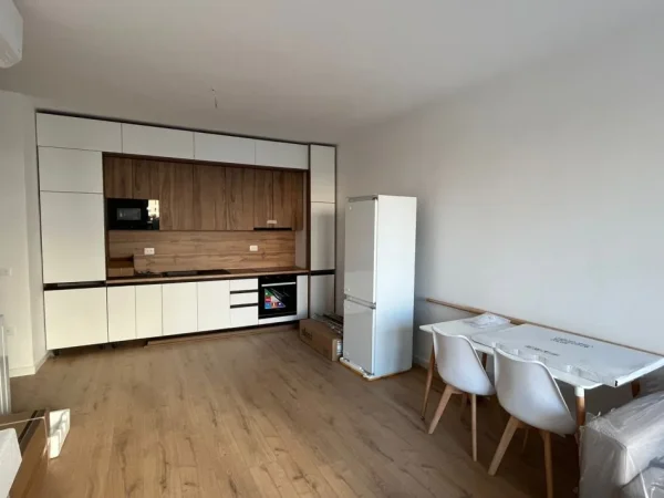 Tirane, jepet me qera apartament 1+1+Ballkon Kati 5, 62 m² 650 € (Trio Tower Residence, Don Bosko)