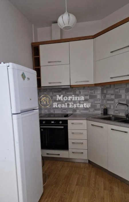 Tirane, jepet me qera apartament 1+1+Ballkon Kati 7, 70 m² 500 € (Don Bosko-Credins Bank)