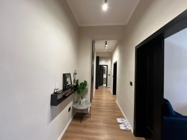 Tirane, jepet me qera apartament 1+1+Aneks Kati 2, 68 m² 700 € (Shallvaret - Tirane)
