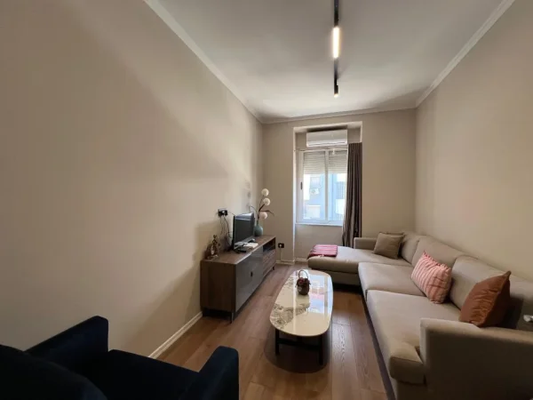 Tirane, jepet me qera apartament 1+1+Aneks Kati 2, 68 m² 700 € (Shallvaret - Tirane)