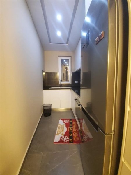 Tirane, jepet me qera Vile 2+1 Kati 1, 100 m² 800 € selvia