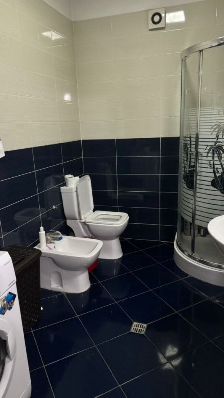 Tirane, jap me qera apartament 2+1 Kati 7, 120 m² 800 € (komuna e parisit)