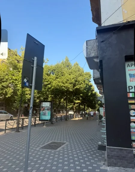 Tirane, jepet me qera zyre , 20 m² 310 € (Rruga e durresit)