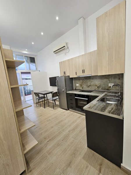 Tirane, jepet me qera garsonier 1+1+Ballkon Kati 1, 35 m² 350 € (Rrapo hekali)