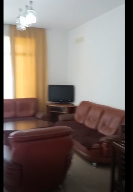 Tirane, jepet me qera apartament 1+1+Aneks+Ballkon Kati 5, 95 m² 500 €