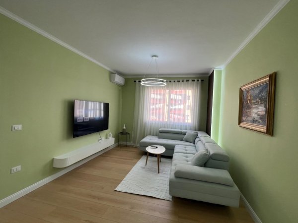 Tirane, shitet apartament 2+1+Ballkon , 89 m² 145.000 € (Loni Ligori)